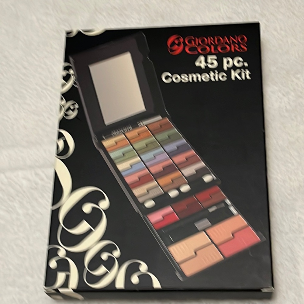 Brand new cosmetic kit
